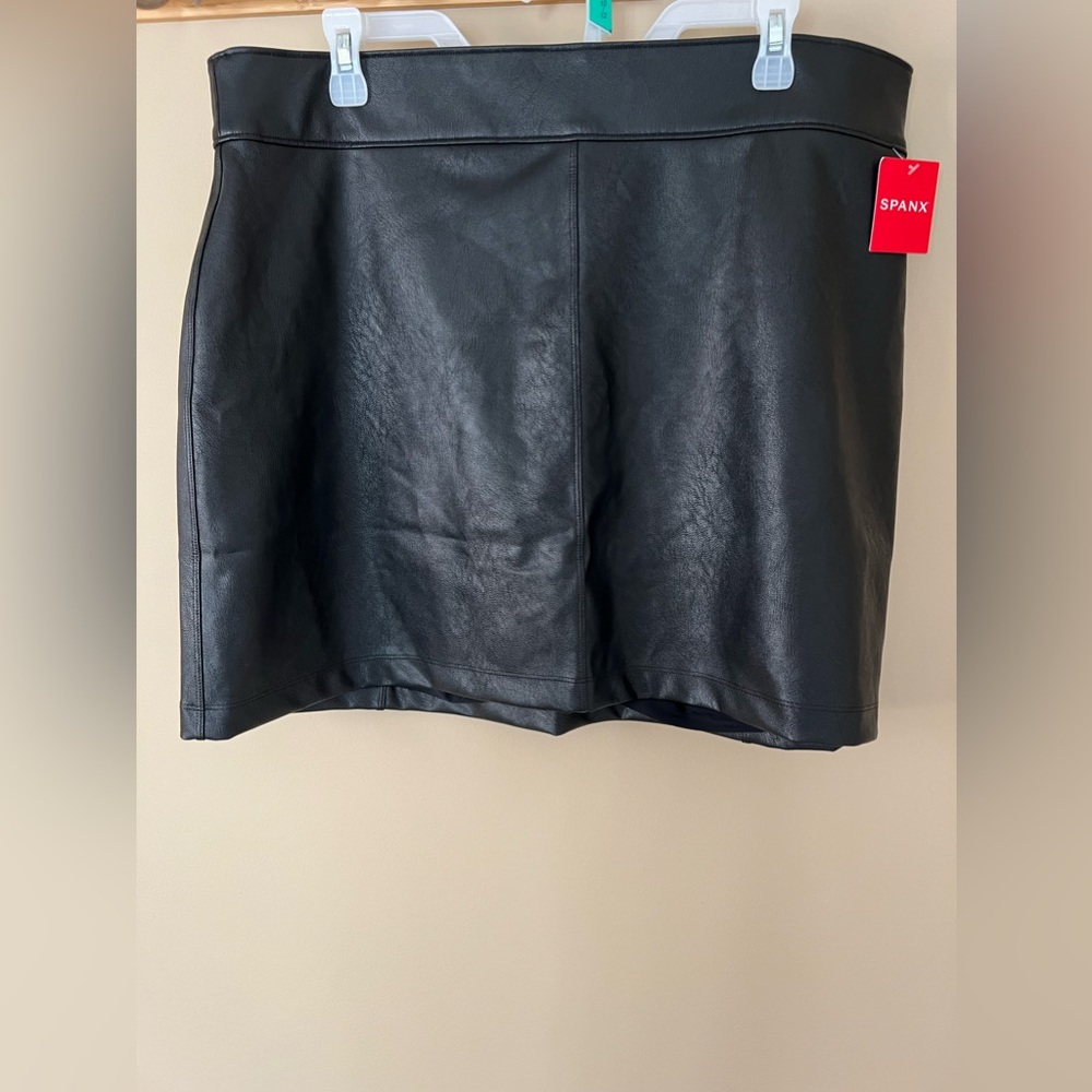 SPANX Black A-Line Mini Skirt - Picture 3 of 10
